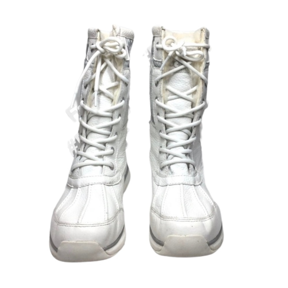 UGG NV14 Womens Adirondack White Snow Boot Snake Print Lace Up Size 9
